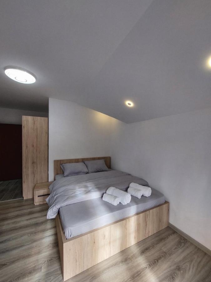 Eleon Motel Brezovice Luaran gambar