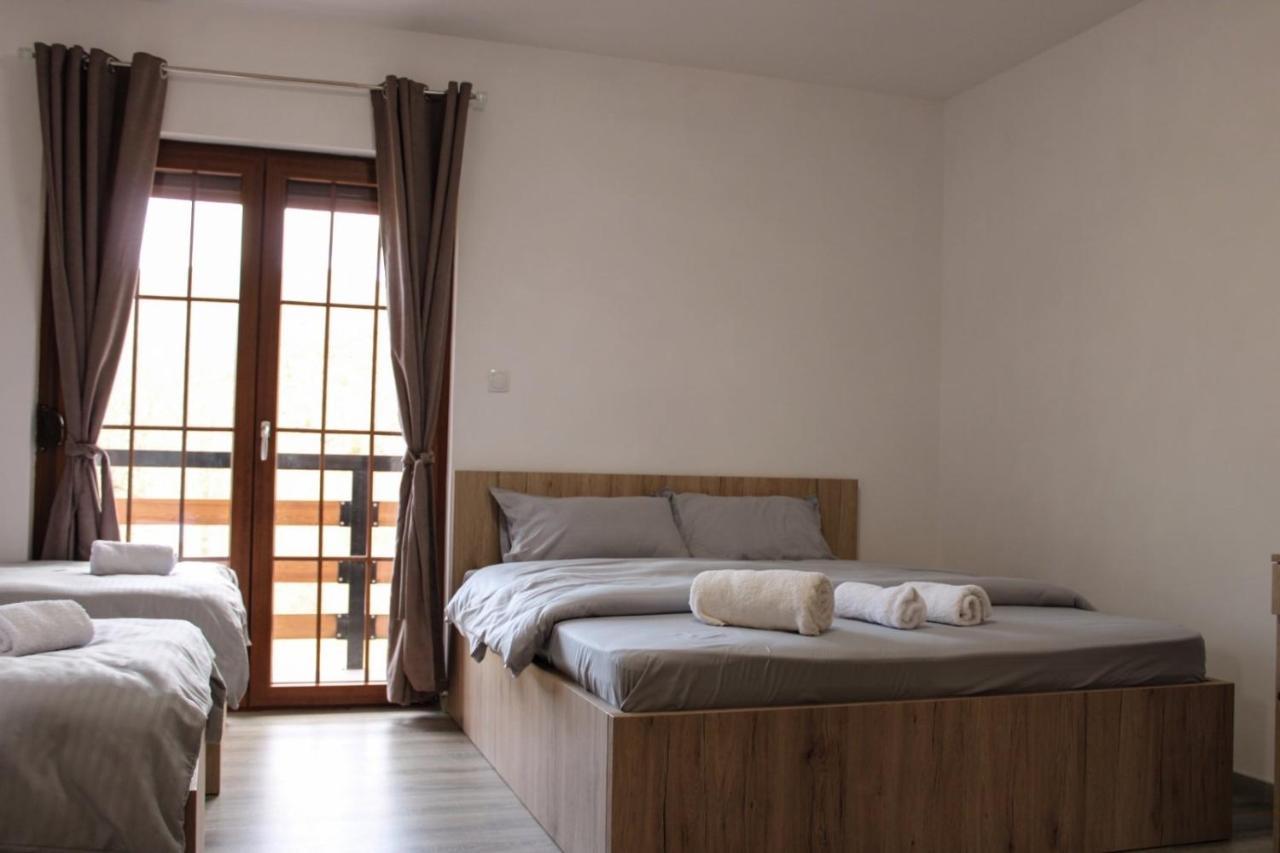 Eleon Motel Brezovice Luaran gambar