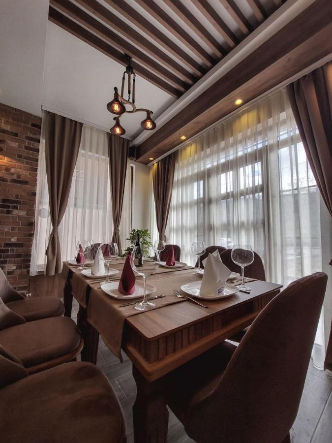 Eleon Motel Brezovice Luaran gambar